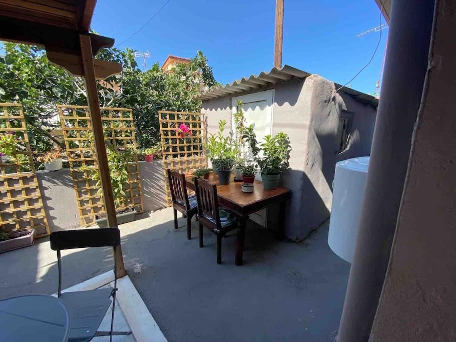 New! Flower Patio House 2 Bdr - Bbq - Wash Machine Lávrion Esterno foto